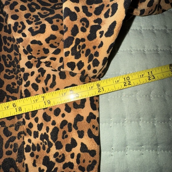 Coldwater Creek Leopard Print zip up with collar lightweight jacket size PM GUC - Picture 8 of 11